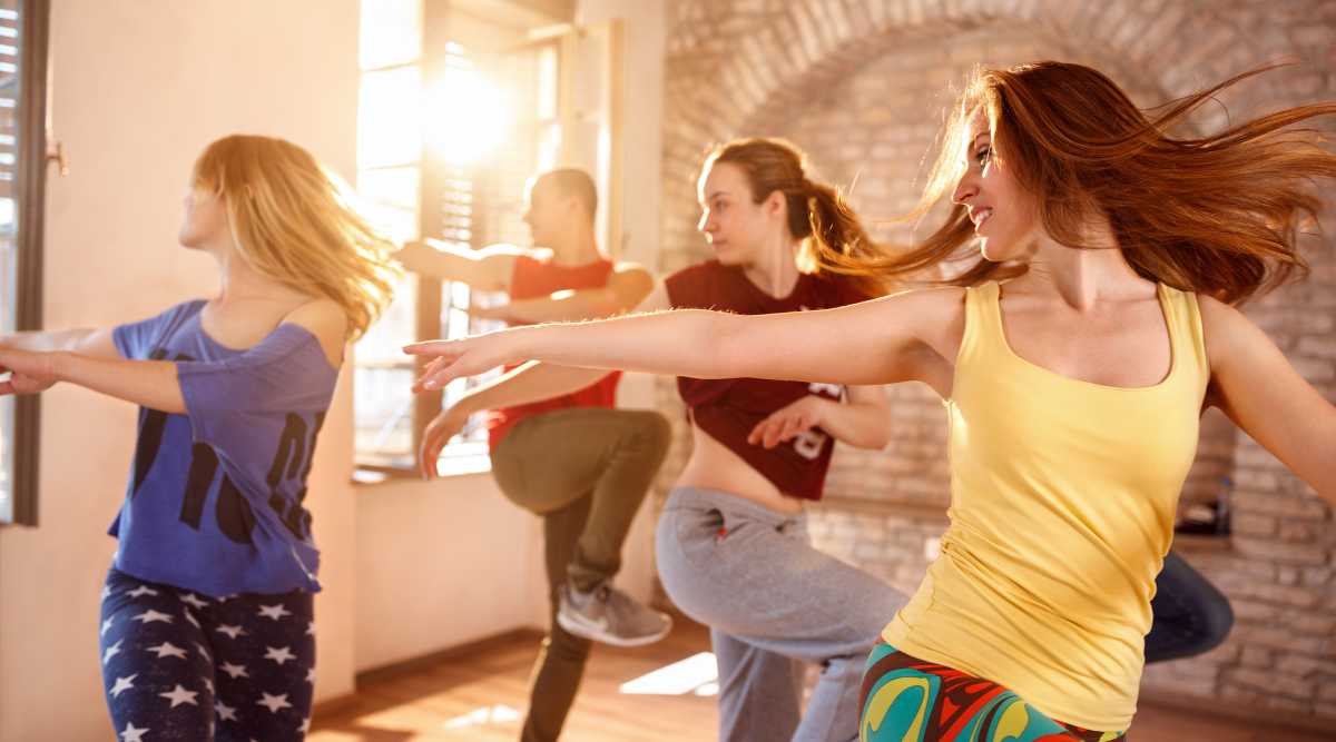 La Danse Latine dans la Danse Fitness L'Harmonie Parfaite de la Danse et de l'Exercice