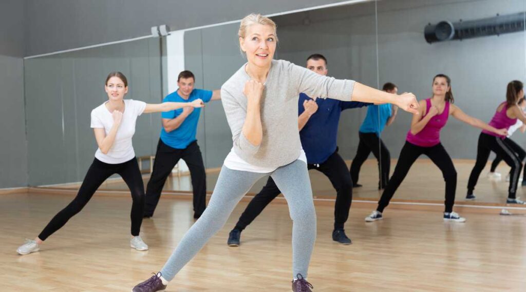 Dance Fitness cho người trung niên Hãy khám phá tuổi trẻ bất diệt